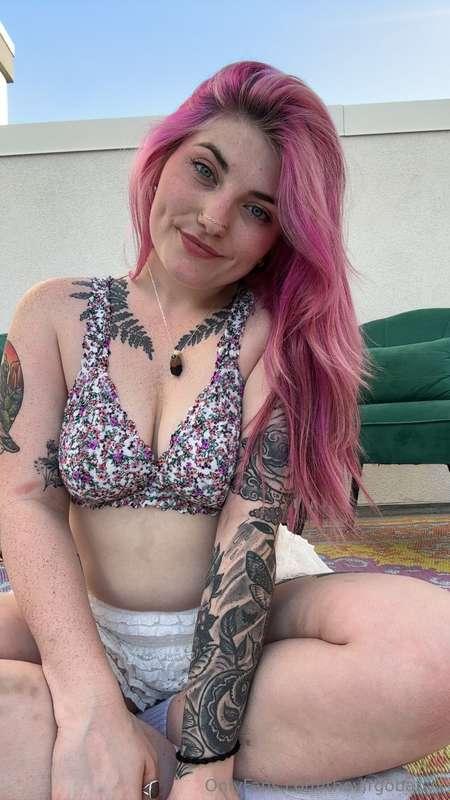 kind of want you to take me out for lunch 🥯kind of want to b..