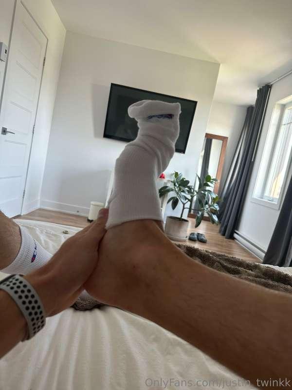 Need a footjob?