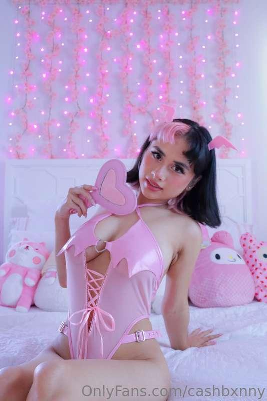 Someone needs a spanking 💗