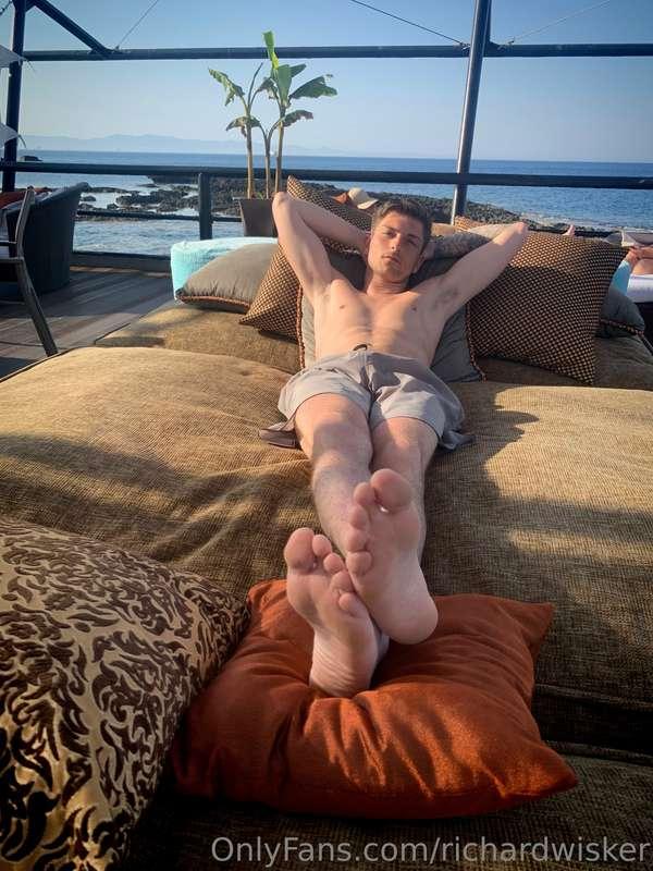 Love chilling like this 🥵