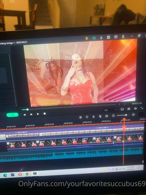 A sneak peak at the next video im editing 😈