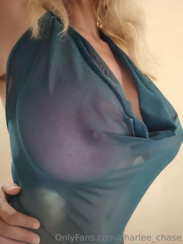 I love a sheer top don't you 😉