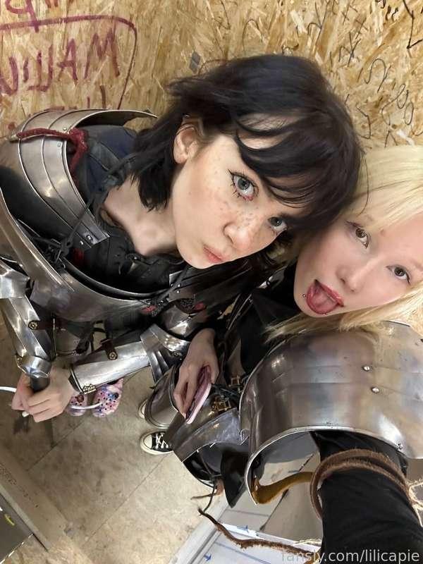 Yoo look how cool @YourSmallDoll and I are!!! I wasn't sure if I would look good in armor, but I think it suited me ^^ What do you think? In fact, they are quite heavy and the photoshoot in armor was a small but very interesting test for us :D My body and muscles ached for several days as if after a hard workout in the gym lolol But I’m sooo glad that we made such an unusual cosplay. I hope you will appreciate our videos and photos 🤍🤍🤍 I really wanna see your reaction! &gt;~&lt;
  btw i like the contrast of our shoes and goofy selfies with serious armor ahahah