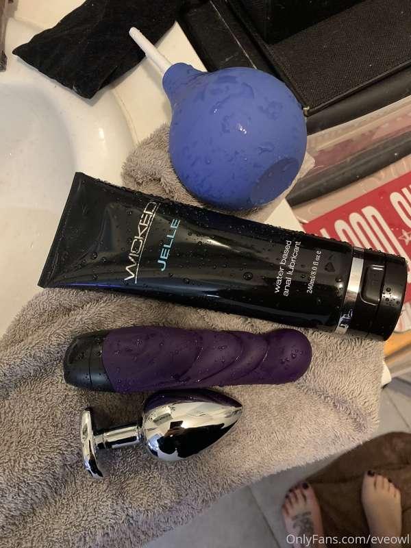 What I use to get it in the butt 🥰🥰 
You want some anal hm!?..