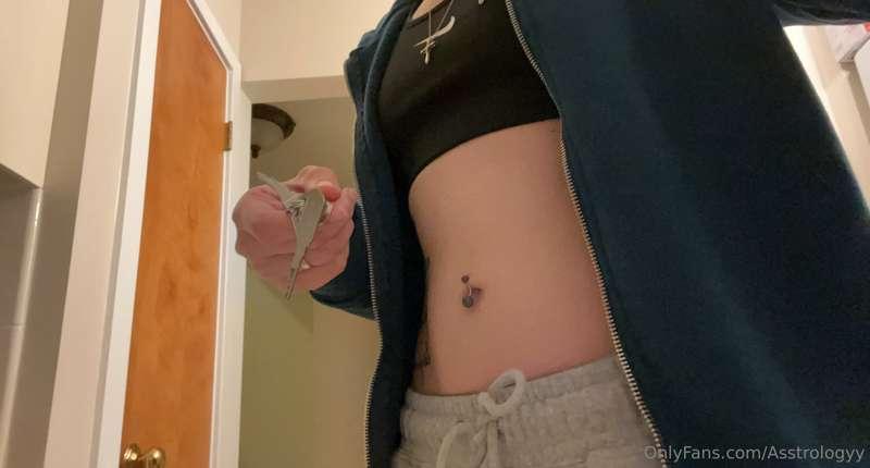 He woke up begging me to unlock him 🔒😂
     ***swipe to see ..