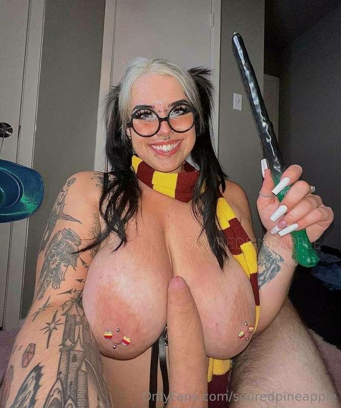 sourpineapplexx image #0