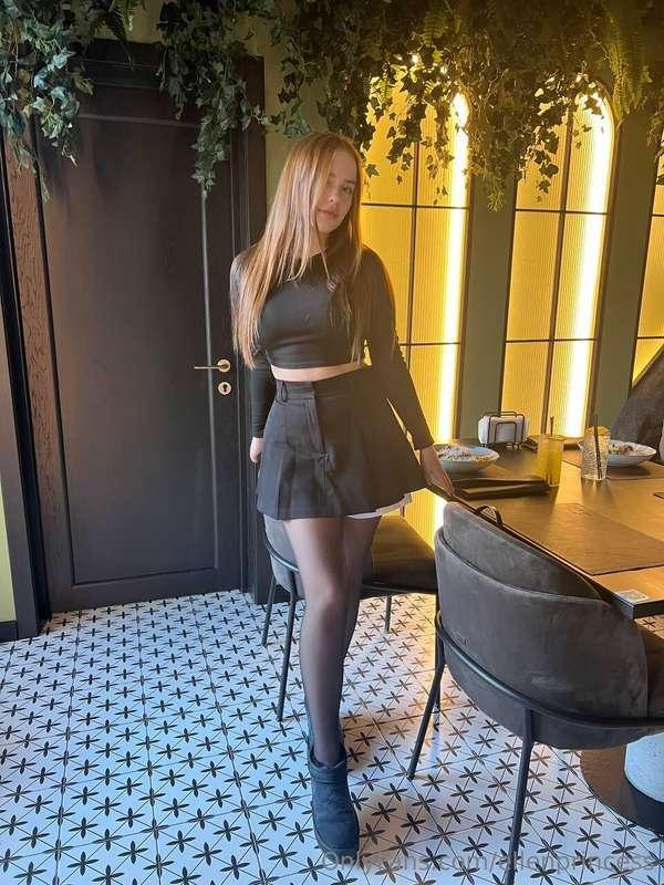 Would you rather eat out or make something at home?😌Do you l..