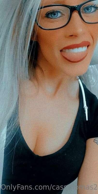 Happy hump day , like this post and receive a gift