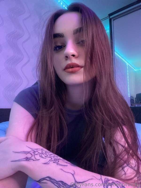 littlehotvicky image #0