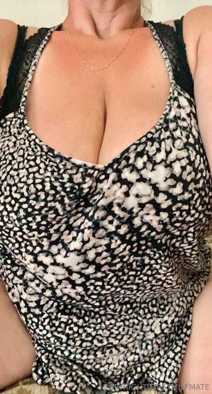 sending my Love
xoxo🖤🖤