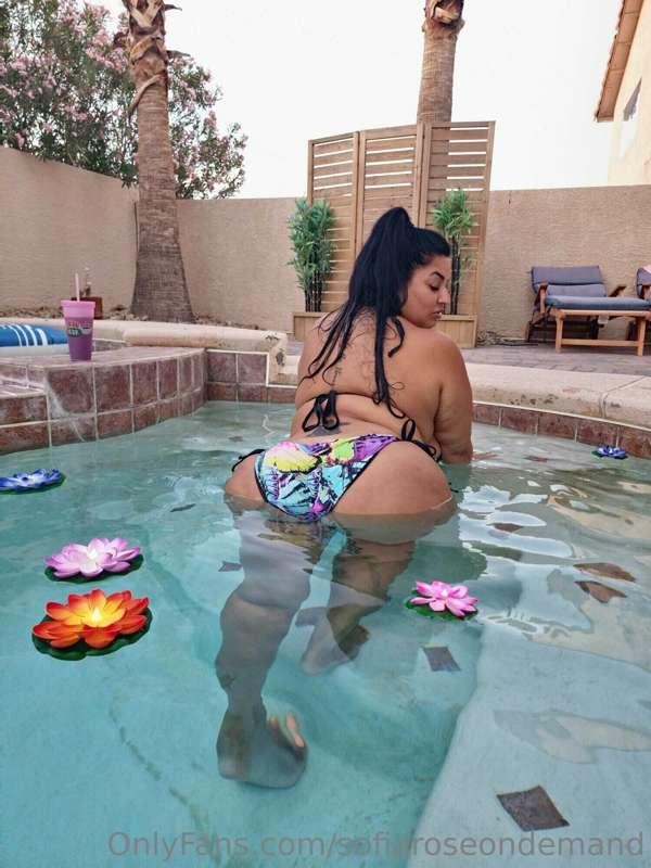 Show me some love by tipping this post and get ready to cum ..