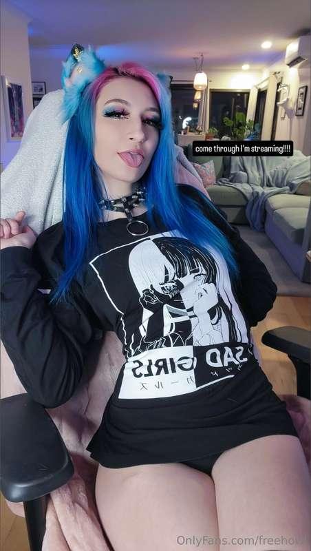 i am live, come through 💙