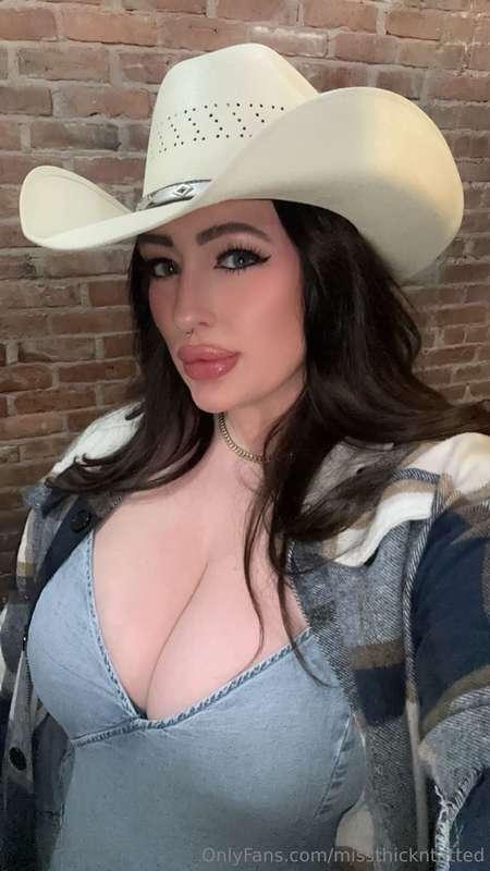 Cowgirl up 🤠