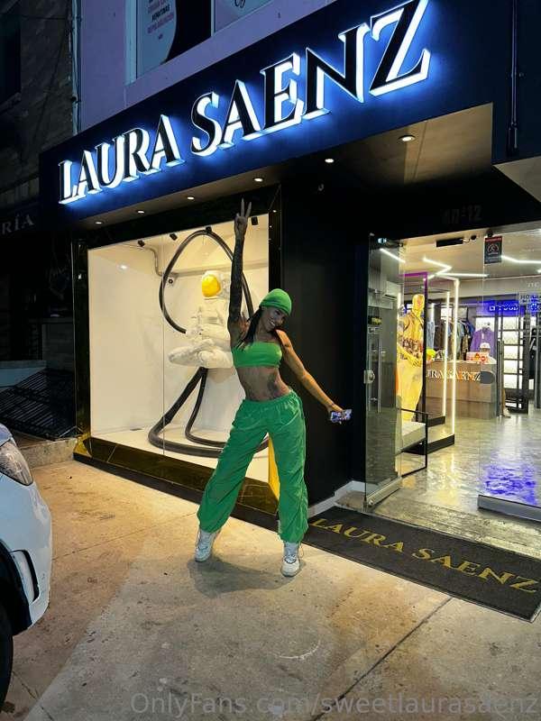 sweetlaurasaenz image #0