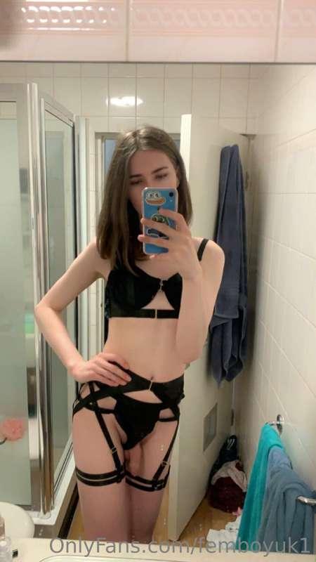 Loving the new lingerie so much 🥰💕