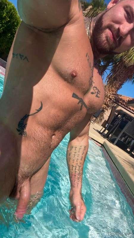 Skinny dippin in PS