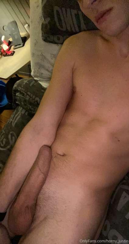 🚨 I’m fucking horny 🇨🇦💦⬅️