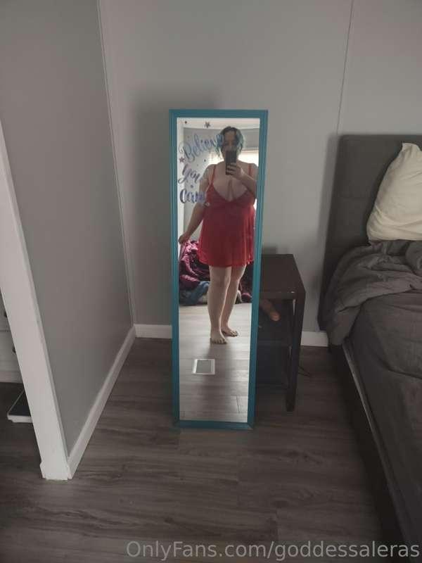 If only I could live in red and be fucked on my bed.