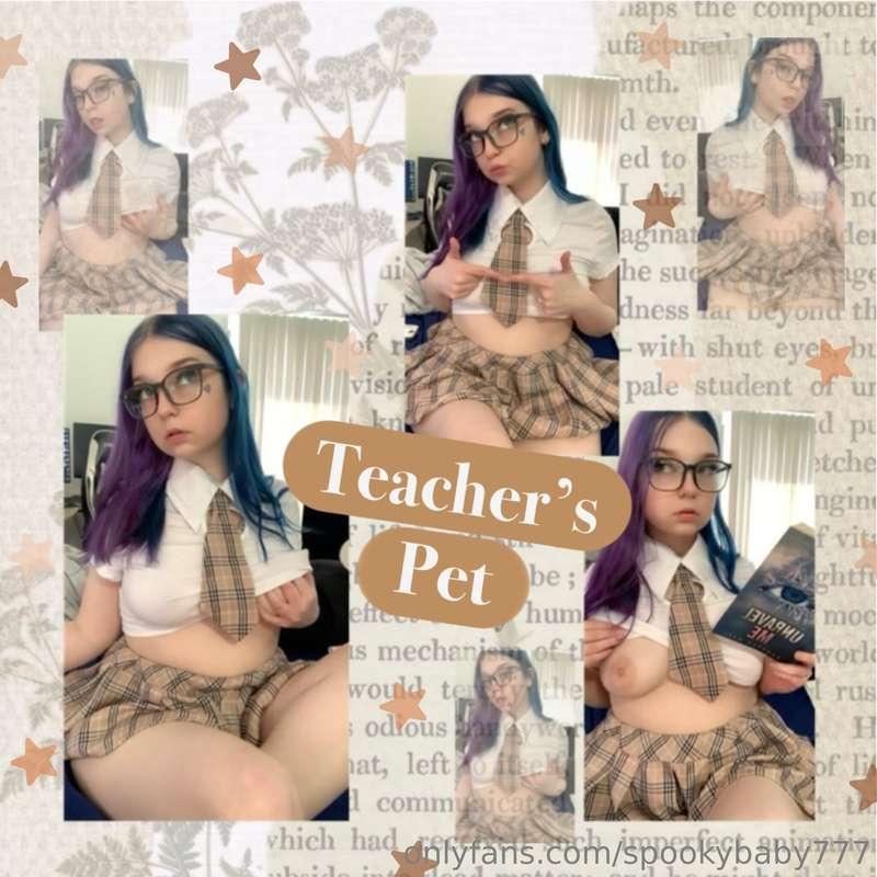• Teacher's Pet •cute lil tutor rubbing her pussy & being na..