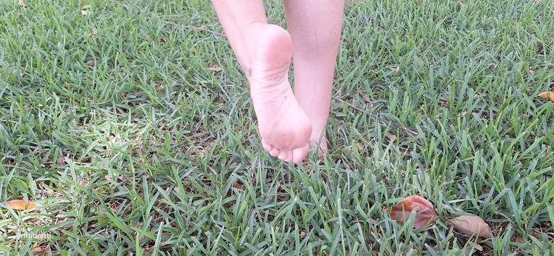 Not a foot pic kinda gal really but it's National barefoot d..