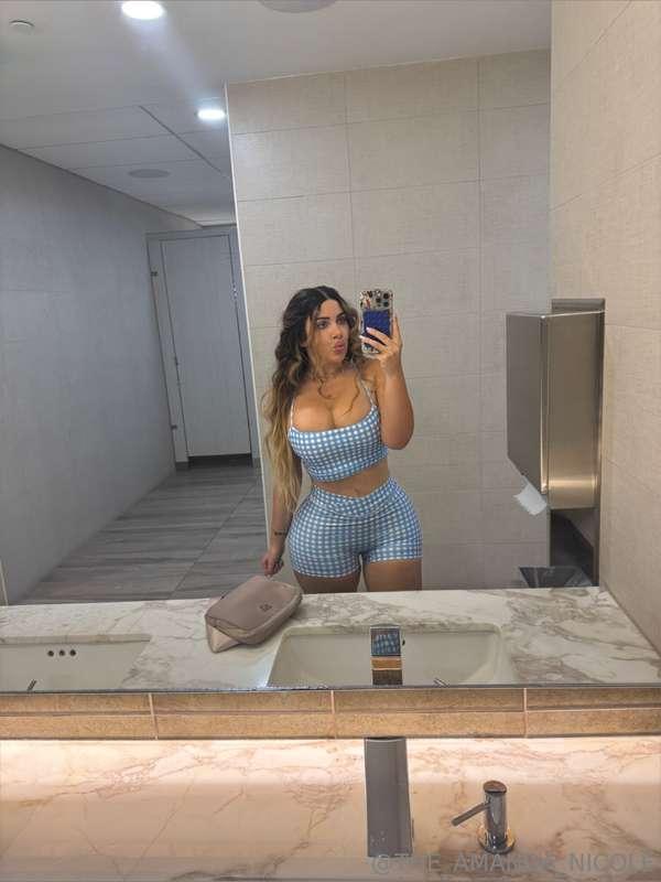 Are you ready to help me strip down for you daddy 🥵