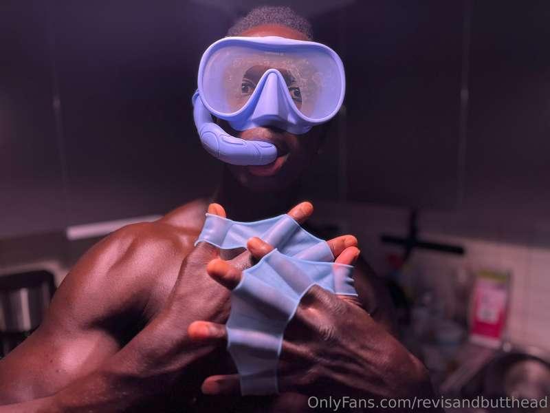 Let this snorkler smash you. Butthead did. 