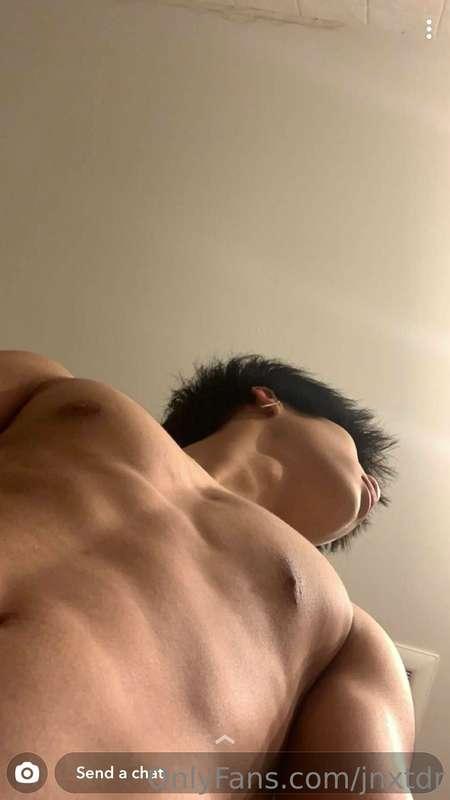 Who want to see more of me. DM’s are open for anything!