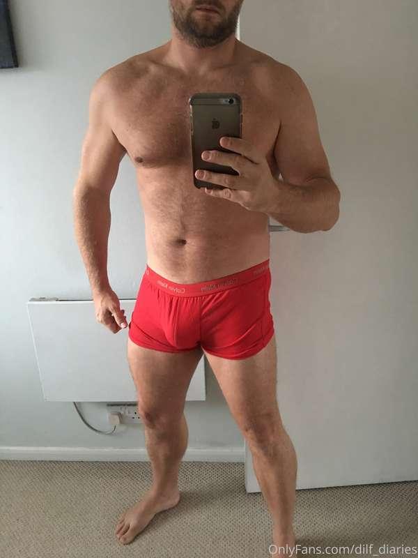 Fuck yeah check out my bulge