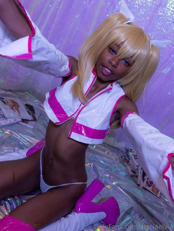 alyciaelvie image #1