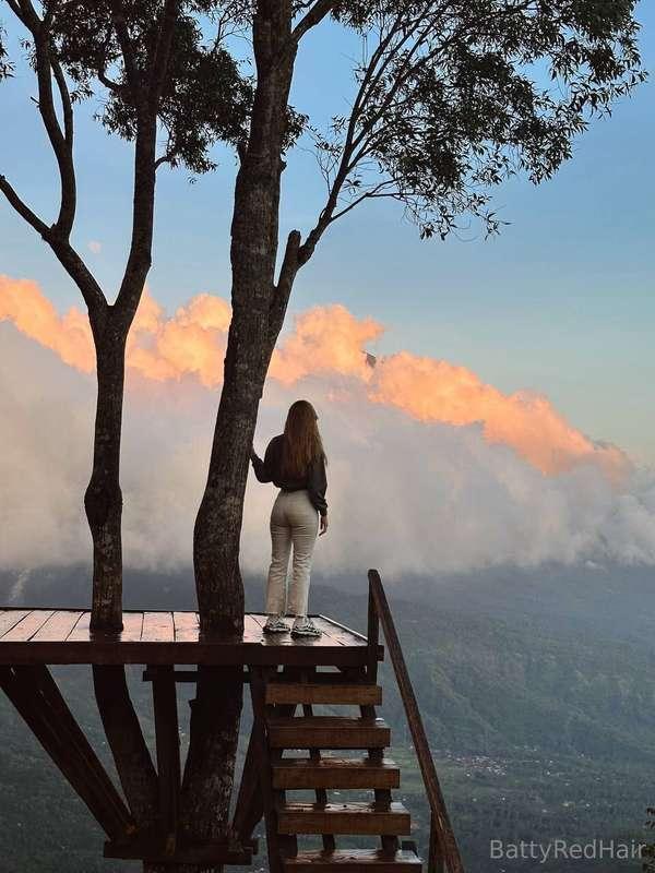 the world is a beautiful place 🤗