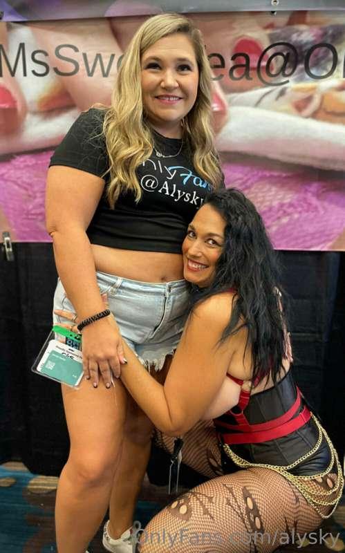 Look who I saw at Fetcon! @countrycouple1993