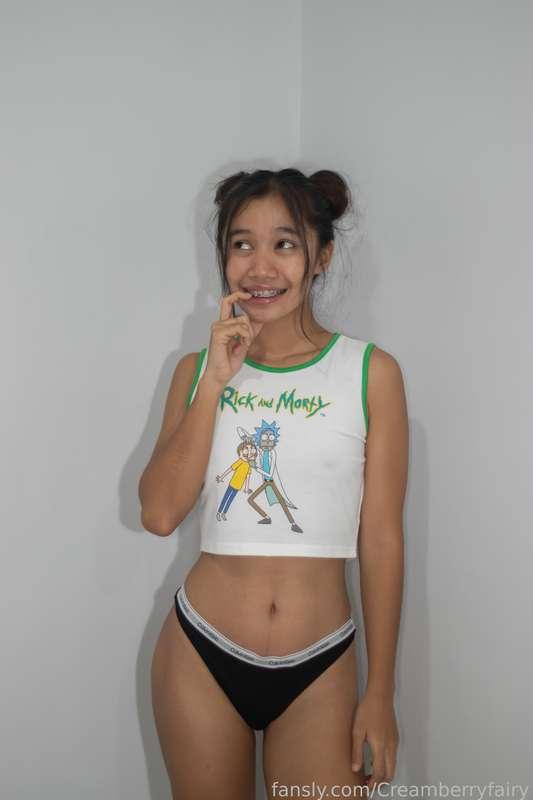 Happy new yearssss !! Still on 50% off to my subscriptions for 2 months and up ;*


#kink #taboo #newyear #promo #cute #kink #goddess #daddysgirl #brat #petite #skinny #smalltits #teen #teens #18 #small #extrasmall #pussy #ass 