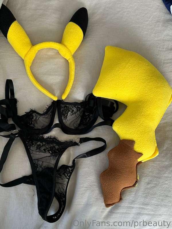 Which sexy costume would you like to see first 🫦😏