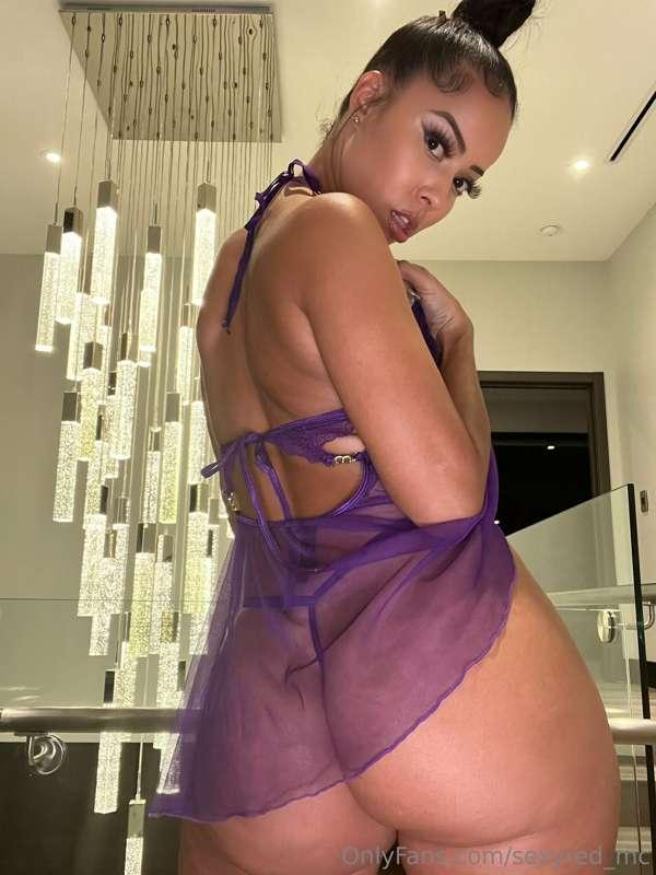 Purple kisses.. 💜😘 I sent all my fans a special $5 bundle th..