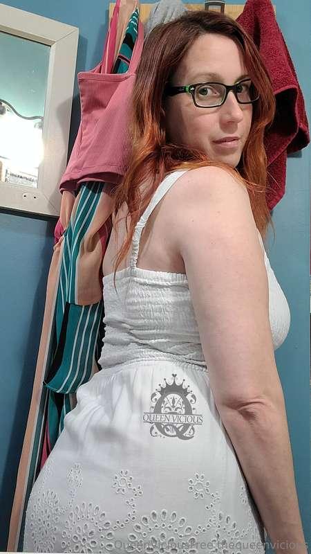 What's that? A lovely maiden in distress?! Help her out by c..