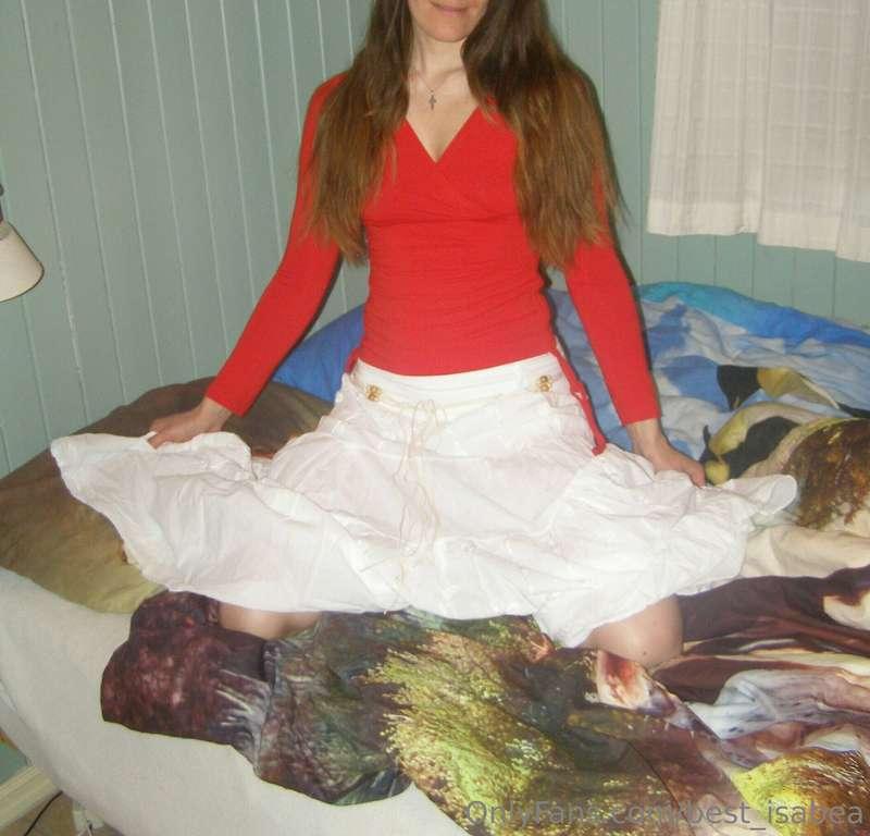 Little Princess shows her beauty. Tip for more pics.