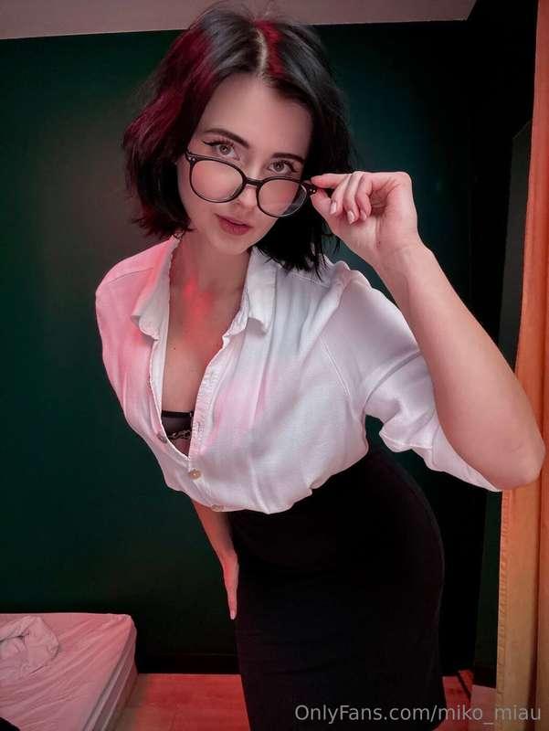 Hi guys! I have questions for you! :3 I can't decide what vi..