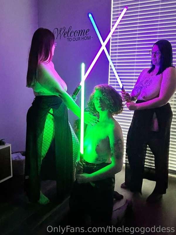 Who likes the Star Wars vibes?? Show us hotties some love🤑🤑🤑..