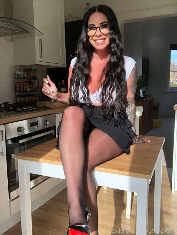 Do you like crotchless pantyhose?? ♥️