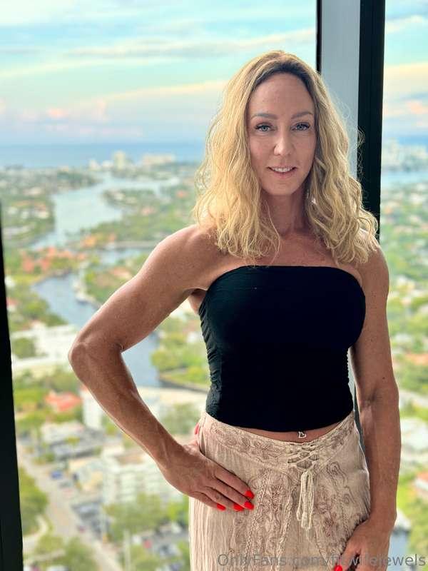 I don’t just want to be looked at — I want to be ruined prop..