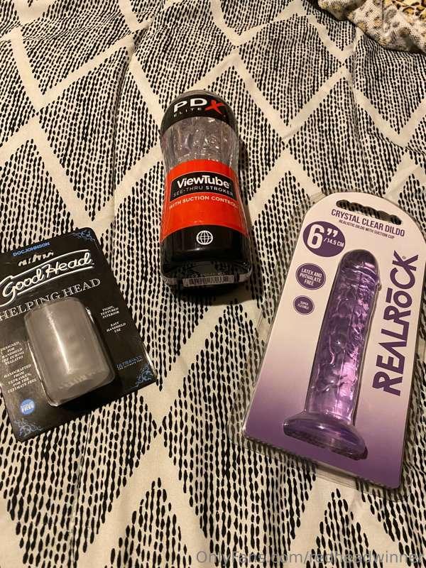 Just got some new things in the mail today 😉 a new stroker, ..