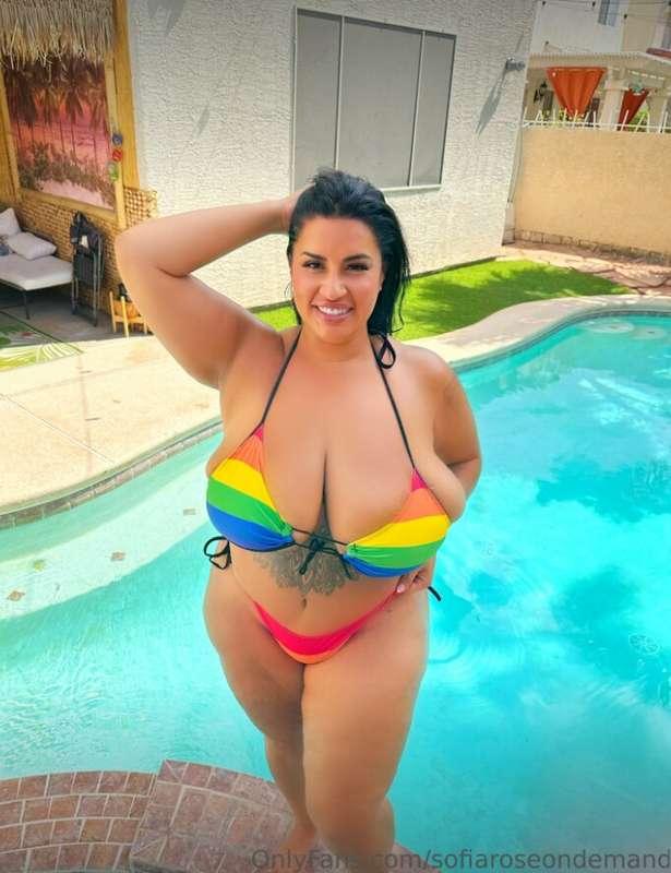 BIG HEAT ALERT 🚨🍒 Sofia Rose is bigger, bolder, and hotter t..