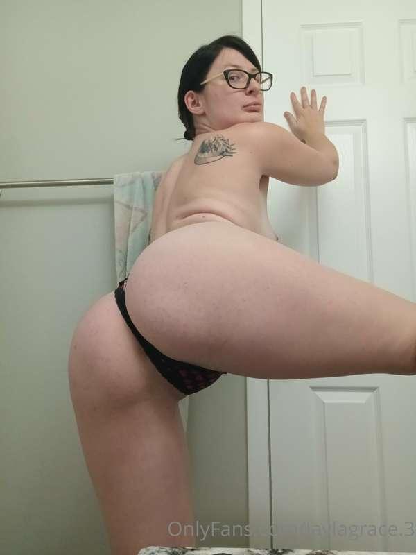 laylagrace.3 image #1