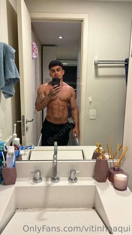 Hi