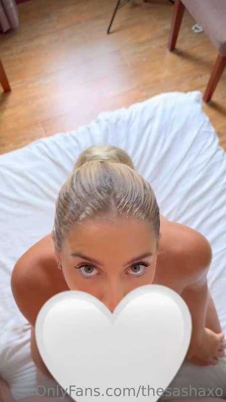 𝙈𝙔 𝙁𝙄𝙍𝙎𝙏 𝙀𝙑𝙀𝙍 𝙎𝙀𝙓 𝙏𝘼𝙋𝙀🤯🍆 I started by giving him a sloppy bl..