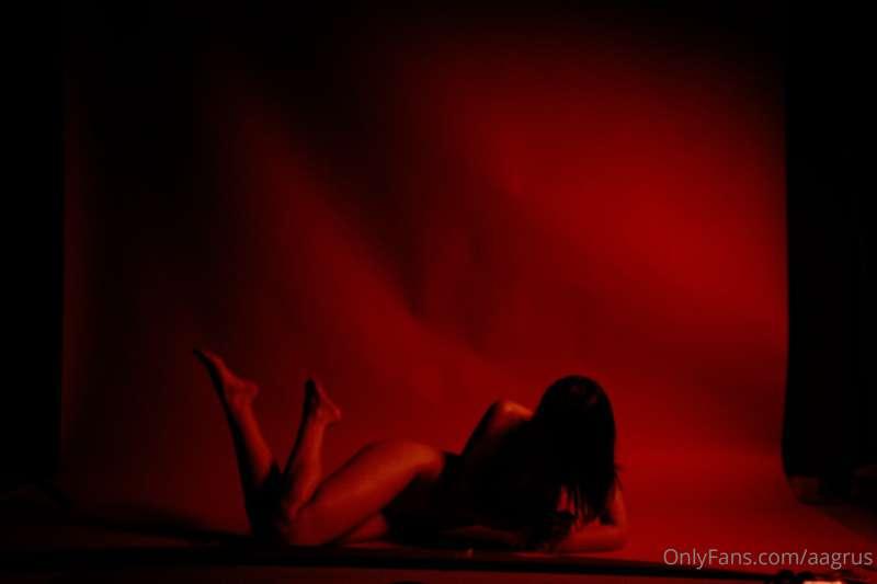 very vulgar shooting in red❤️, defiant🔞, with a lace, I make..