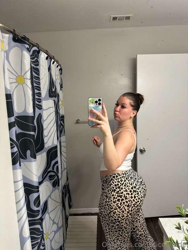 goodnight say it back 😏