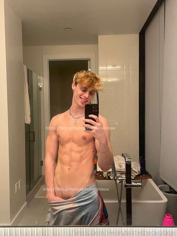henrytastetherainbow image #2