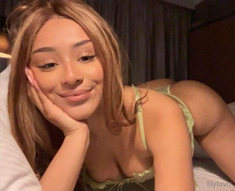 do u like this colour on me baby? 🧚🏽💚