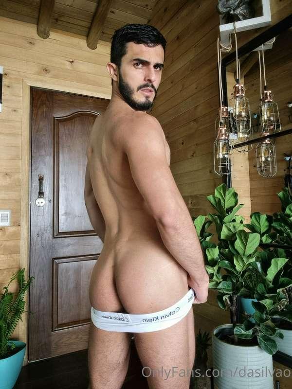 How many spanks do you give me? 🍑